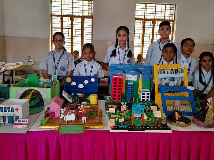 Science fair project models made by students